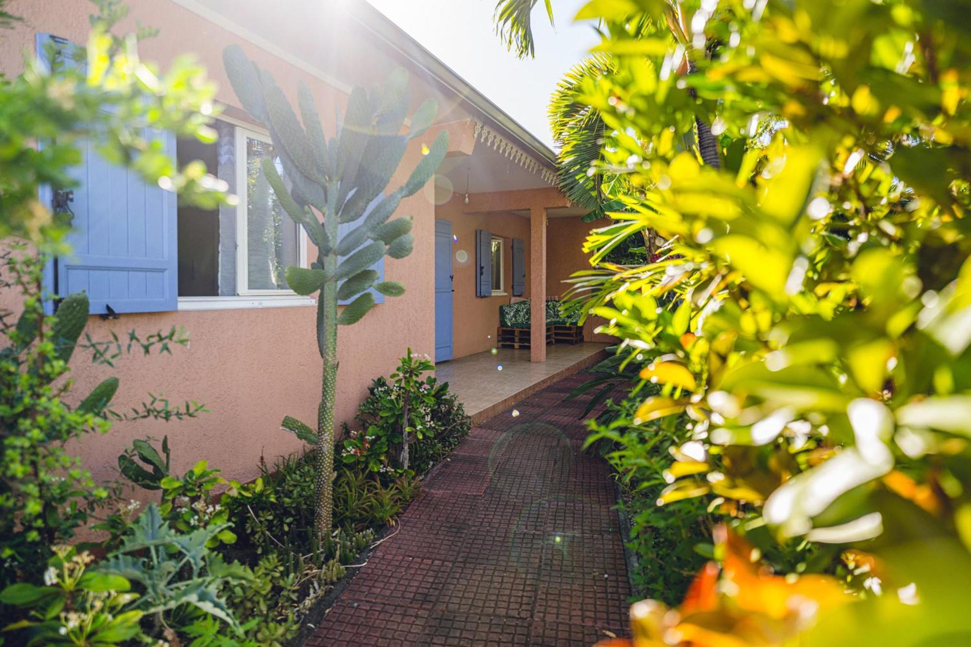 L'Oasis Saint Pierroise Et Son Jacuzzi Villa Luaran gambar