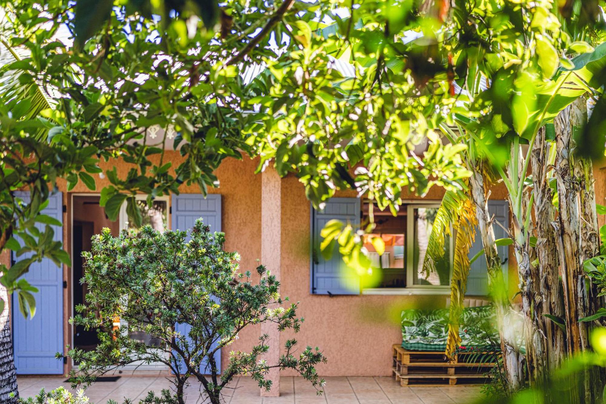 L'Oasis Saint Pierroise Et Son Jacuzzi Villa Luaran gambar